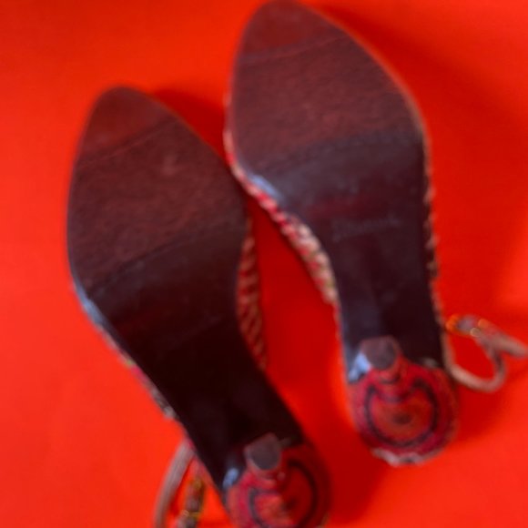 J. RENNE slingbacks - Picture 4 of 6